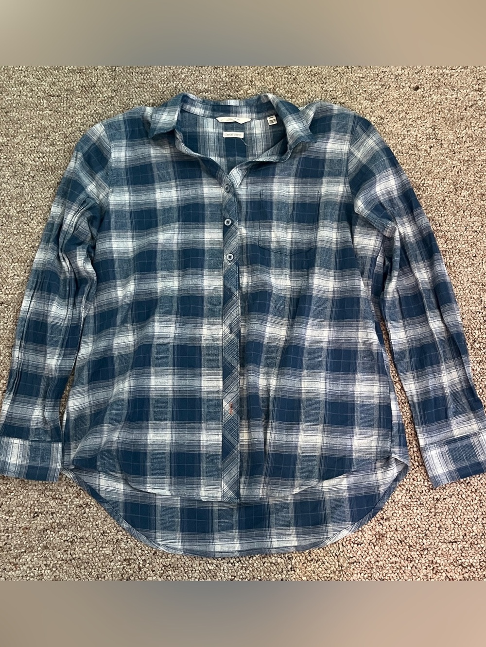 Women’s Blue Plaid Button-Front Shirt